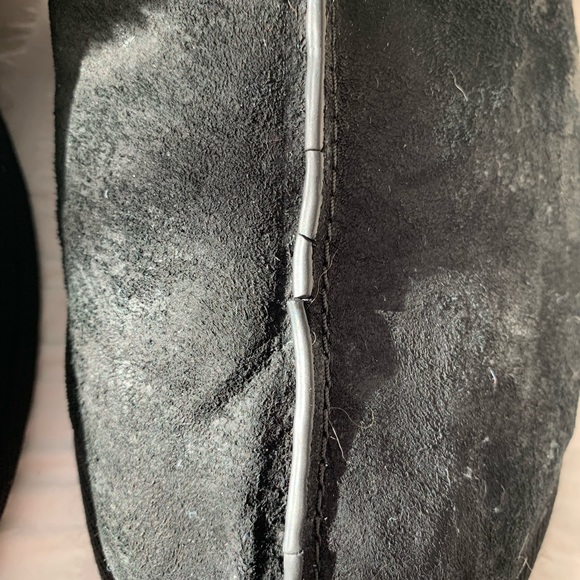 UGG suede and sheepskin woman’s black and grey slippers size 8 - Picture 2 of 12